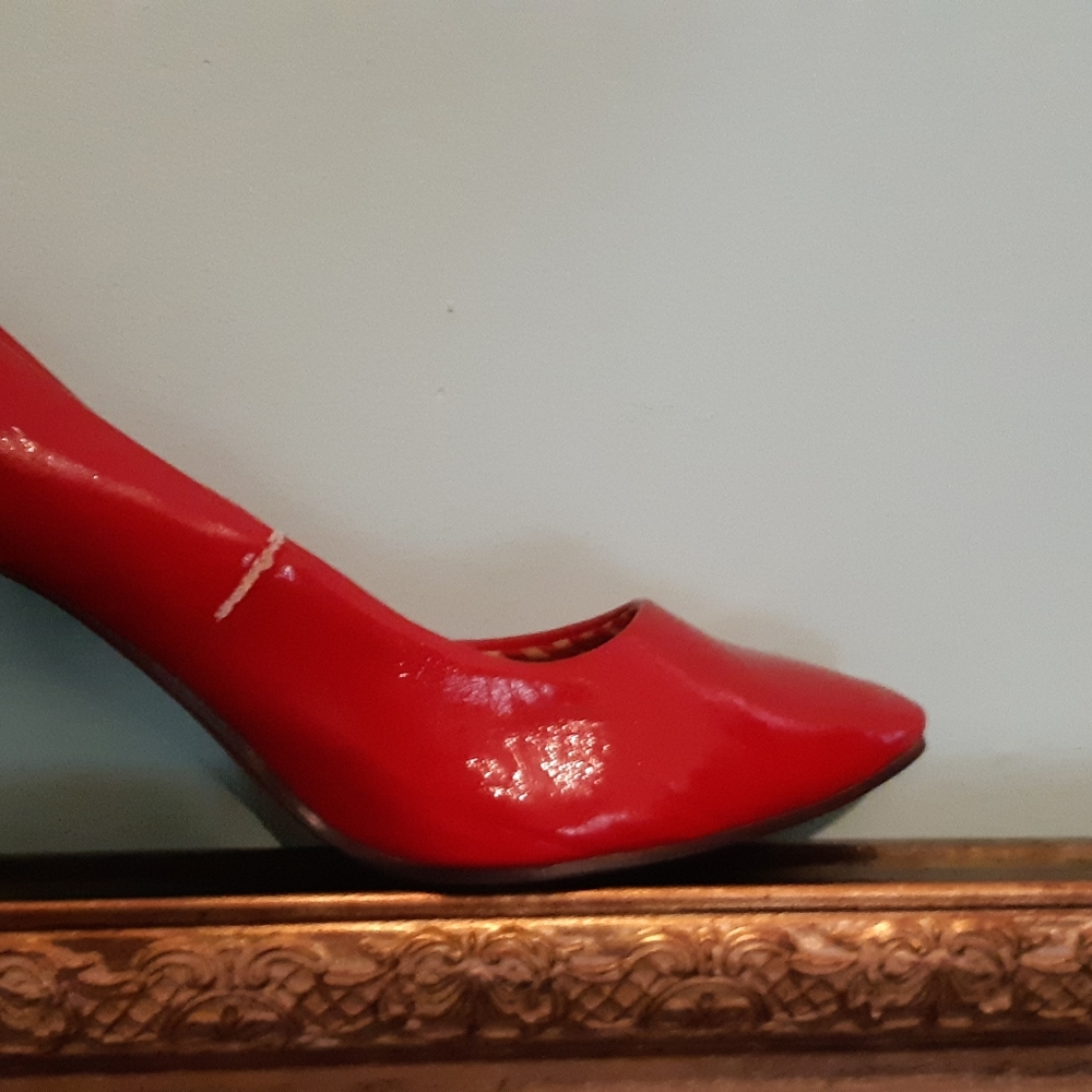 Lipstick Red Pumps - Picture 3 of 6
